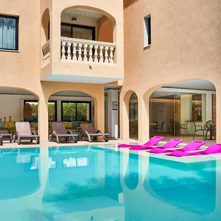 Aparthotel Sinfony 4*